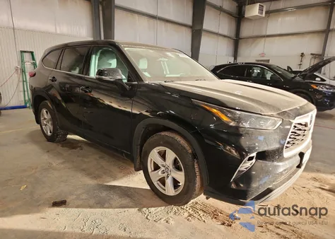 2022 Toyota Highlander L z USA, uszkodzony, nr VIN 5TDBZRBH7NS215191